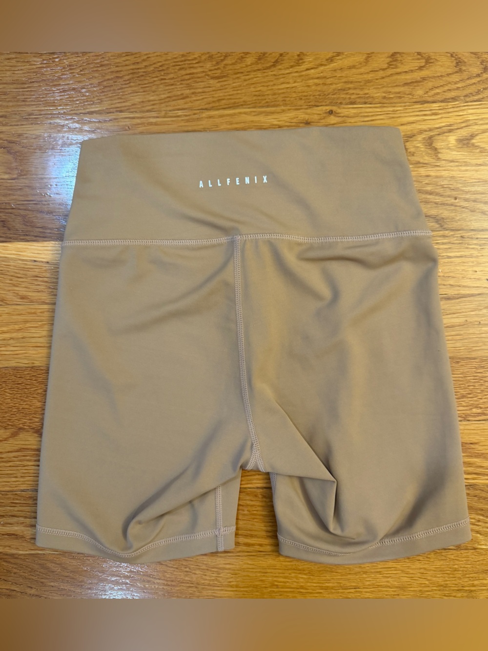 Allfenix Neutral 5.5" Bike Shorts in Beige/Tan - Size Small